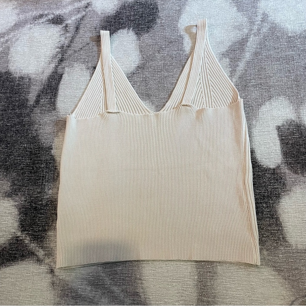 Italian crop sweater tank - Picture 4 of 6